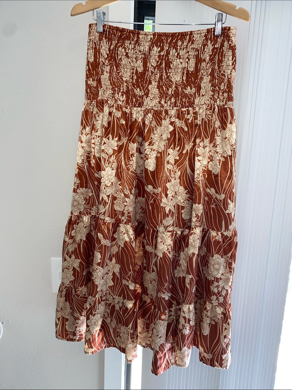 Listicle Satin Rust and Cream Floral Tiered Maxi Skirt NWOT